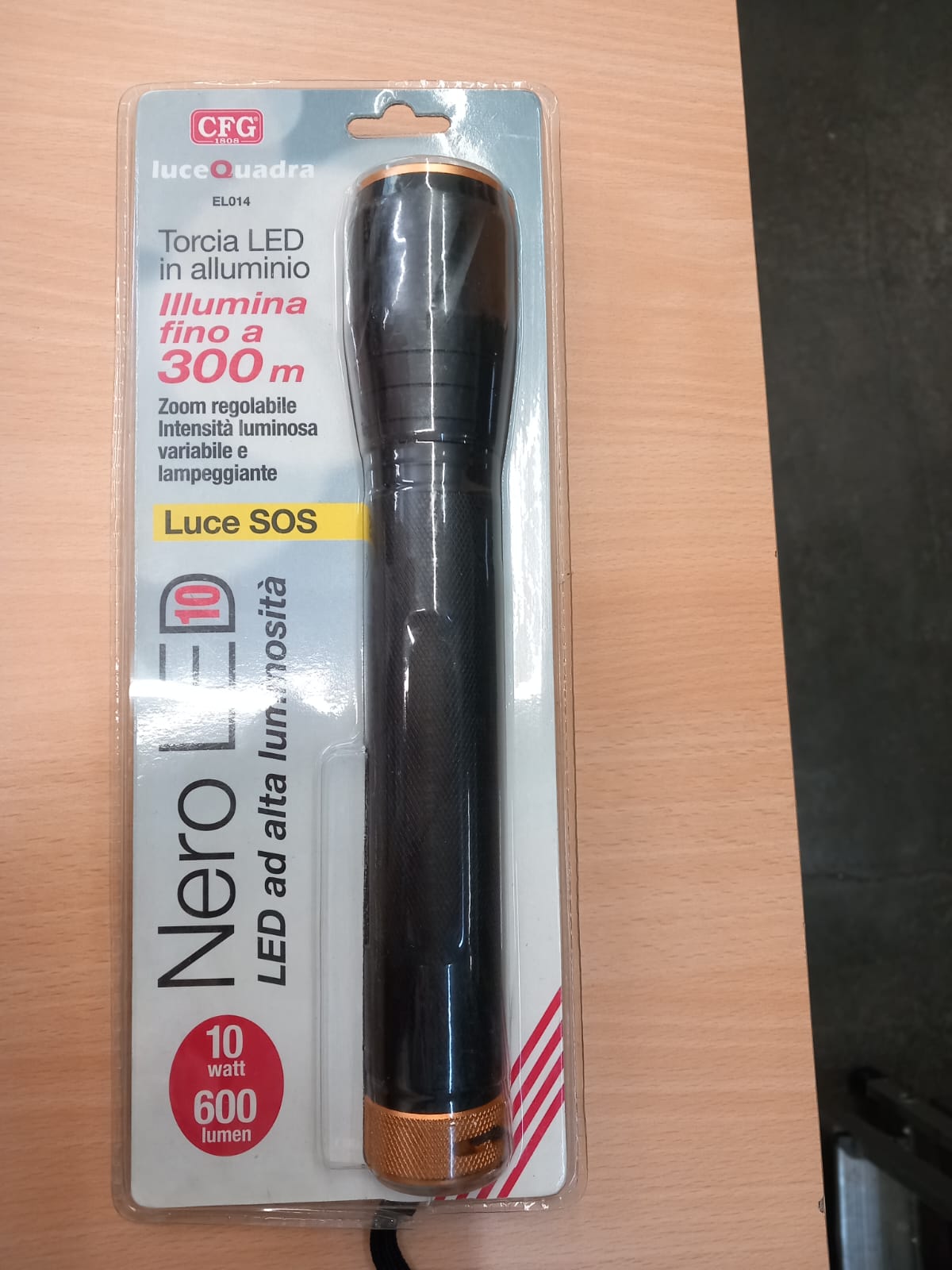 TORCIA LED IN ALLUMINIO 10 W 600 LUMEN NERO LED